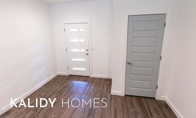 Building Photo - 1679 Kalidy Dr