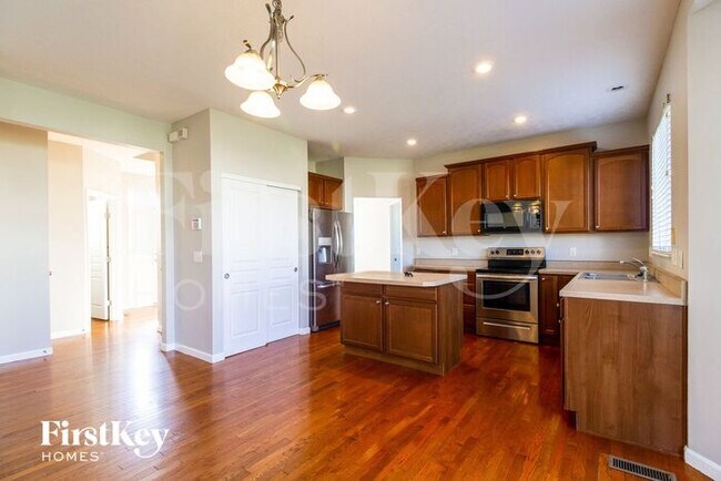 Building Photo - 6626 Thistle Grove