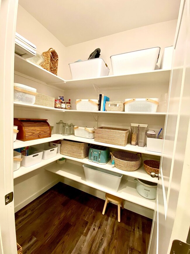 Building Photo - Beautiful 4 Bedroom, 4 Car Garage With RV Parking in Star