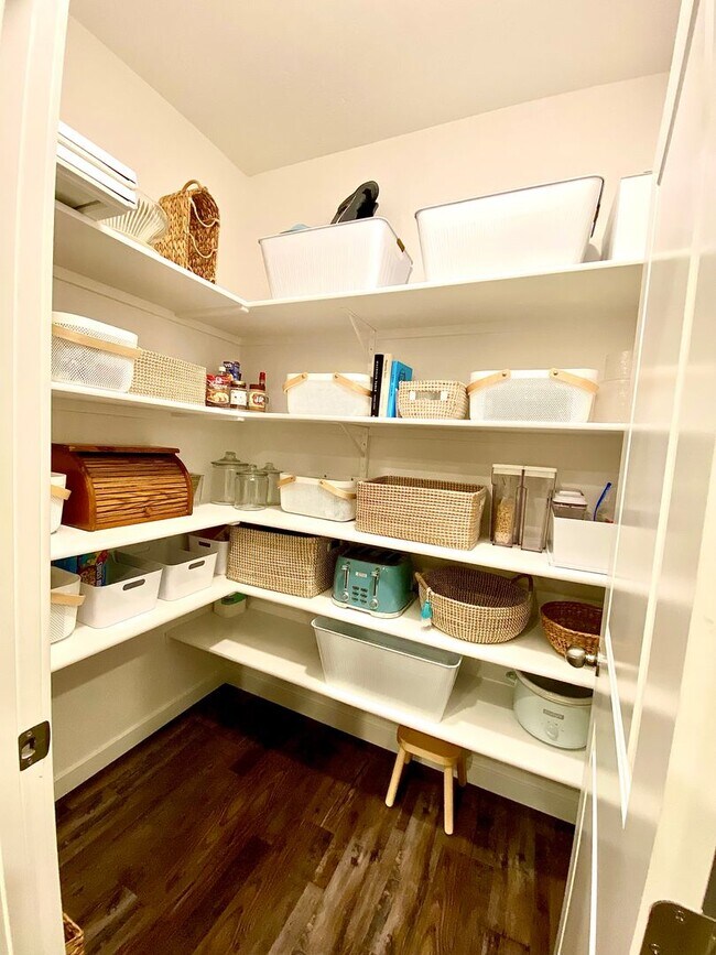 Building Photo - Beautiful 4 Bedroom, 4 Car Garage With Small Trailer Parking in Star