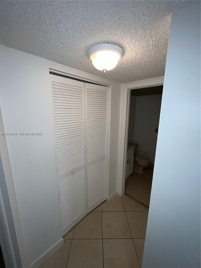 Building Photo - 11453 NW 39th Ct