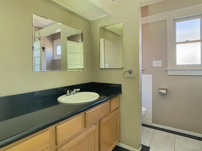 Building Photo - Charming Home with Prime Location & Ample Living Space