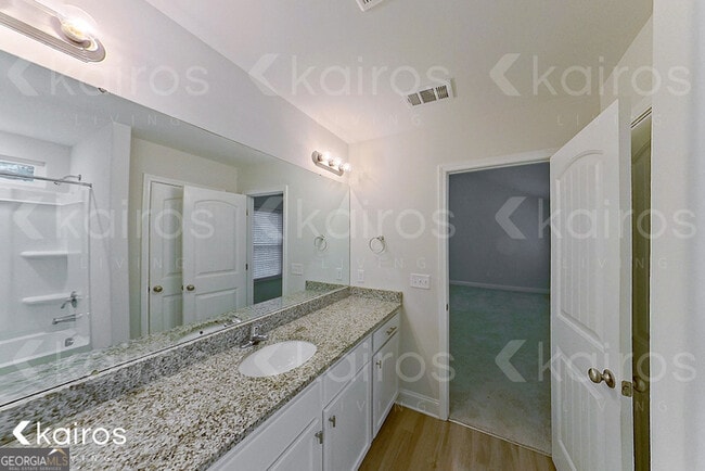 Building Photo - 237 Western Red Cedar Dr