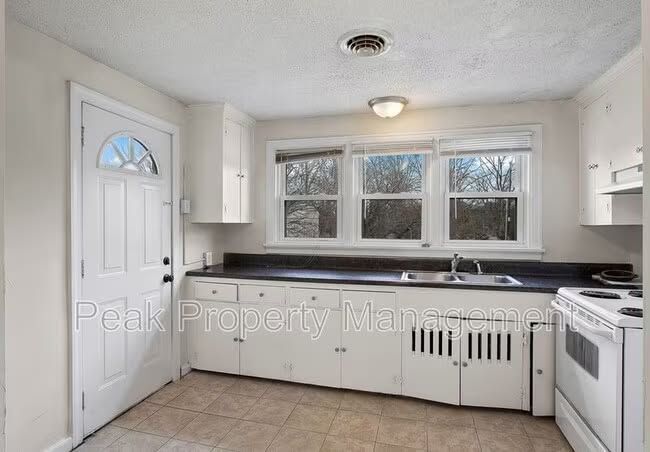 Building Photo - 4913 Chamberlayne Ave