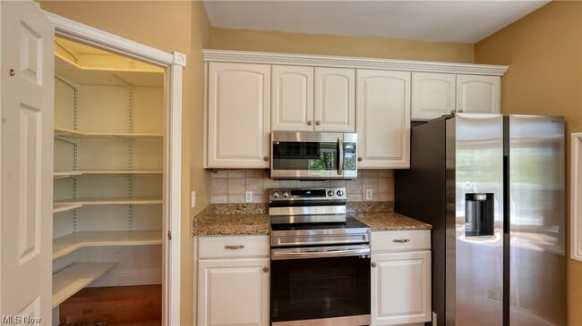 Building Photo - 158 Chelsea Cove