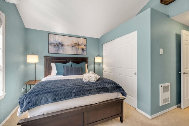 Building Photo - 931 N 35th St