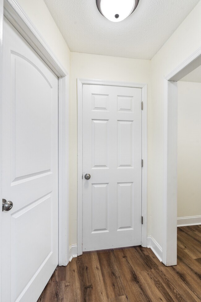 Building Photo - 1331 Phils Dr