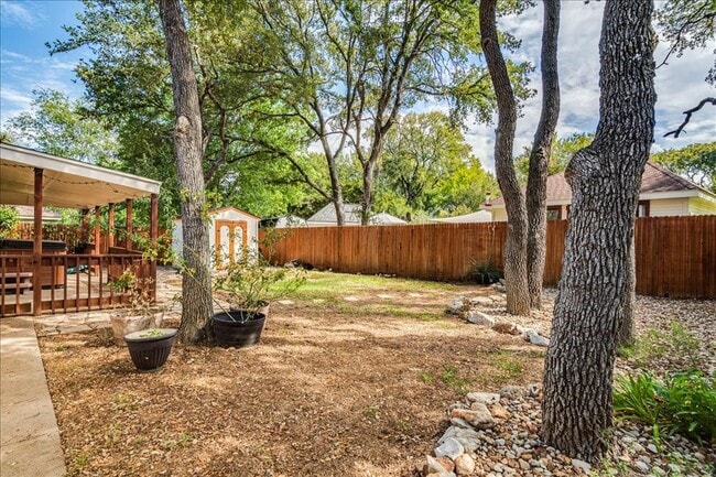 Building Photo - 3111 Festus Dr
