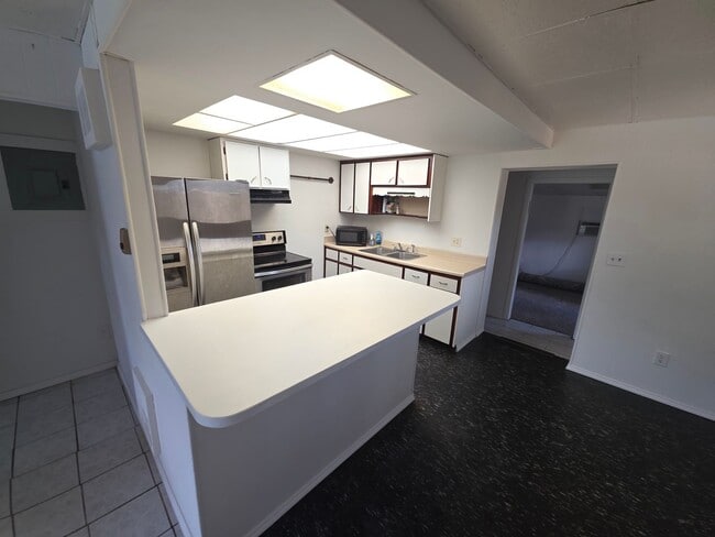 Building Photo - 1 Bed 1 Bath Near Downtown, Baldwin Park & Cady Way Trail