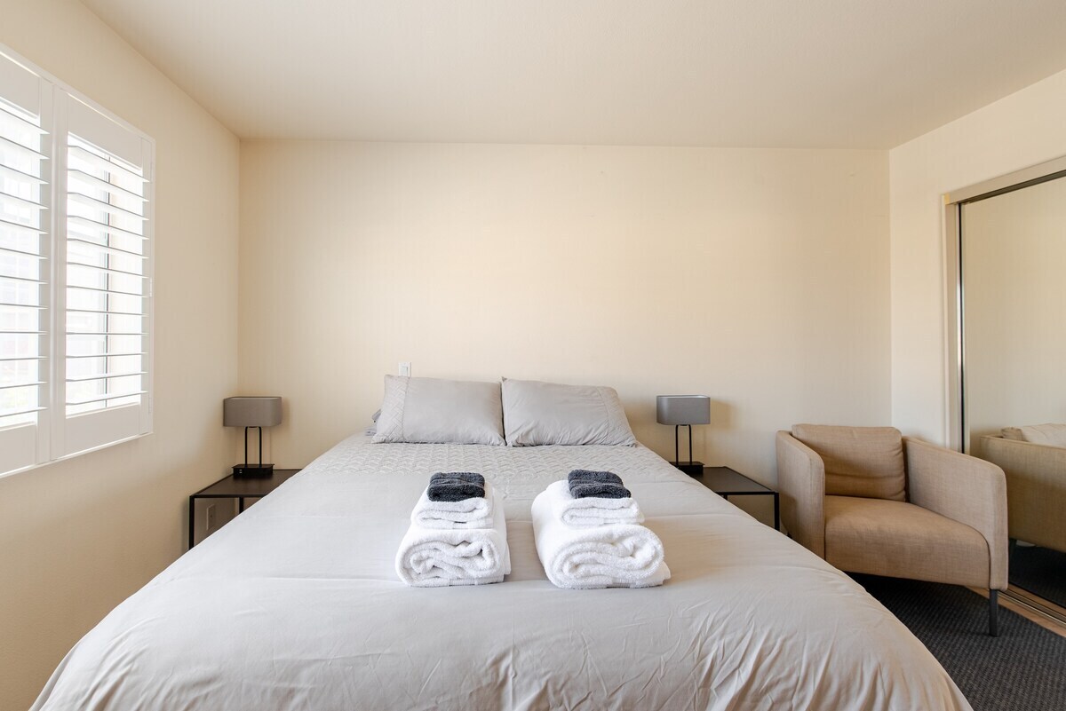 Building Photo - 199 N Lincoln Ave