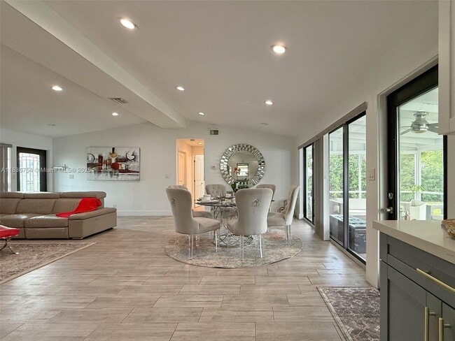 Building Photo - 2525 Tortugas Ln