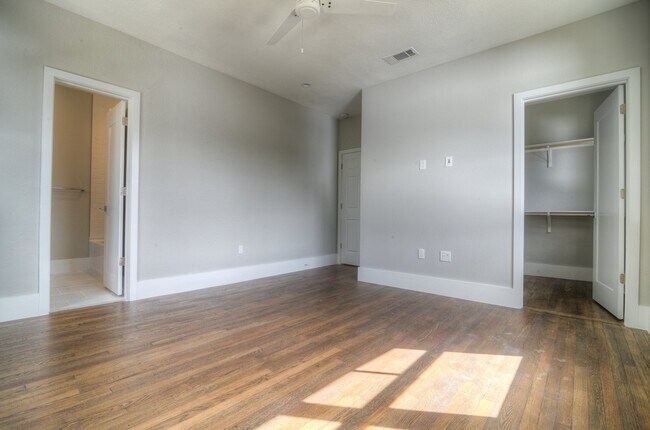 Building Photo - 3109 Walling Dr