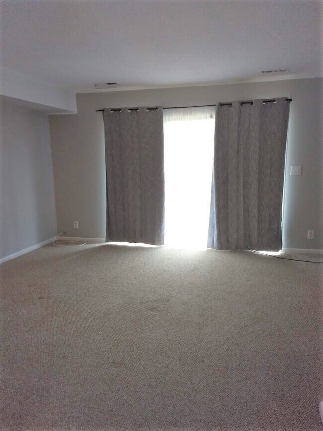 Building Photo - 55 Wilshire Heights Dr