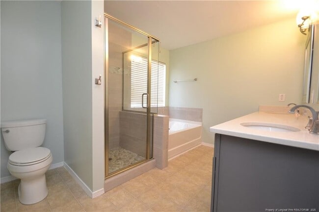 Building Photo - 2804 Thoreau Dr