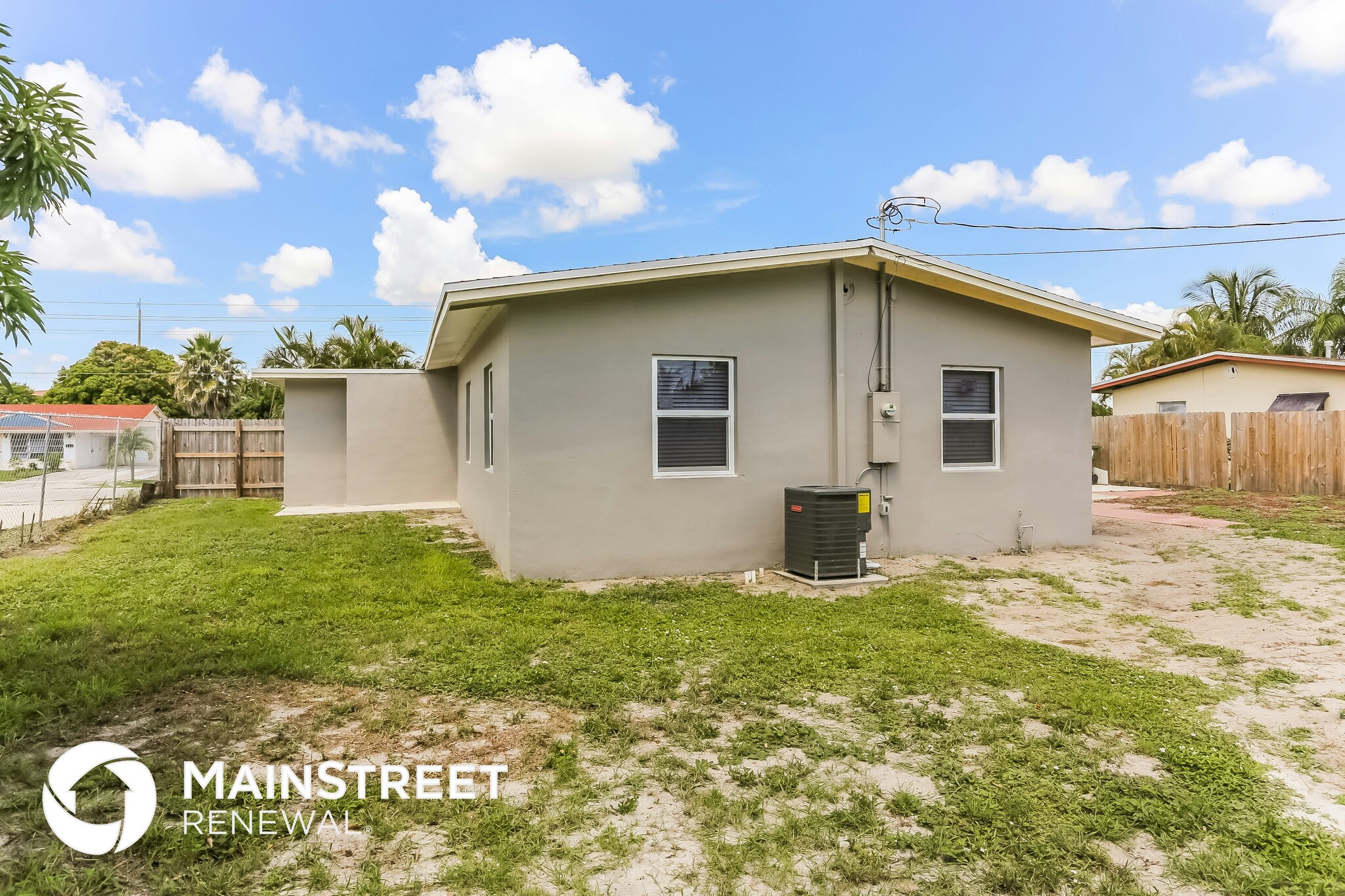 Building Photo - 402 S 12th St