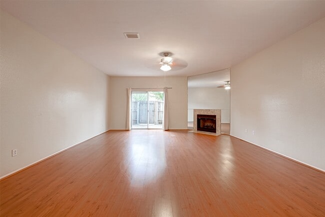 Building Photo - 7597 Cambridge St