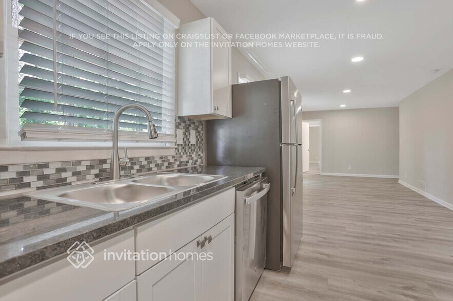 Building Photo - 3569 Troutdale Ct