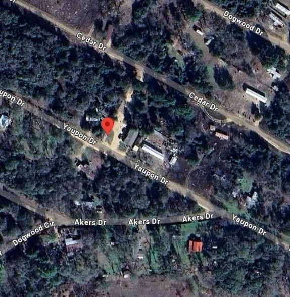 Building Photo - 806 Yaupon Dr