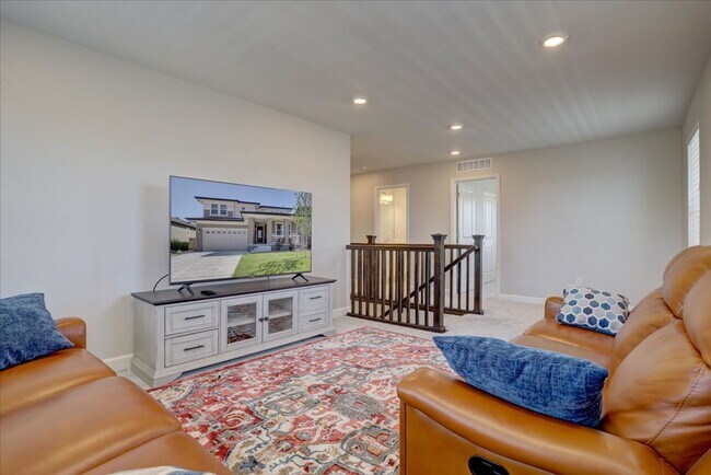 Building Photo - 5-Bed/4-Bath built in 2022!