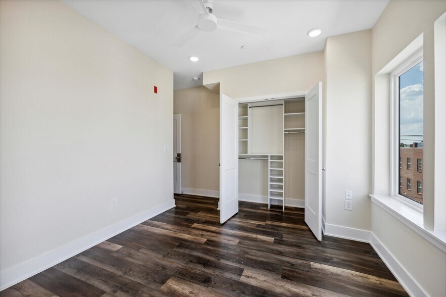 Building Photo - 1804 W Berks St