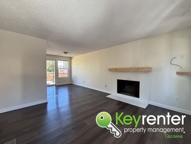 Building Photo - North Tacoma home located in Cul-De-Sac an...