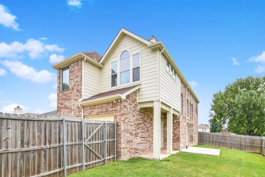 Building Photo - 309 Cobblestone Dr