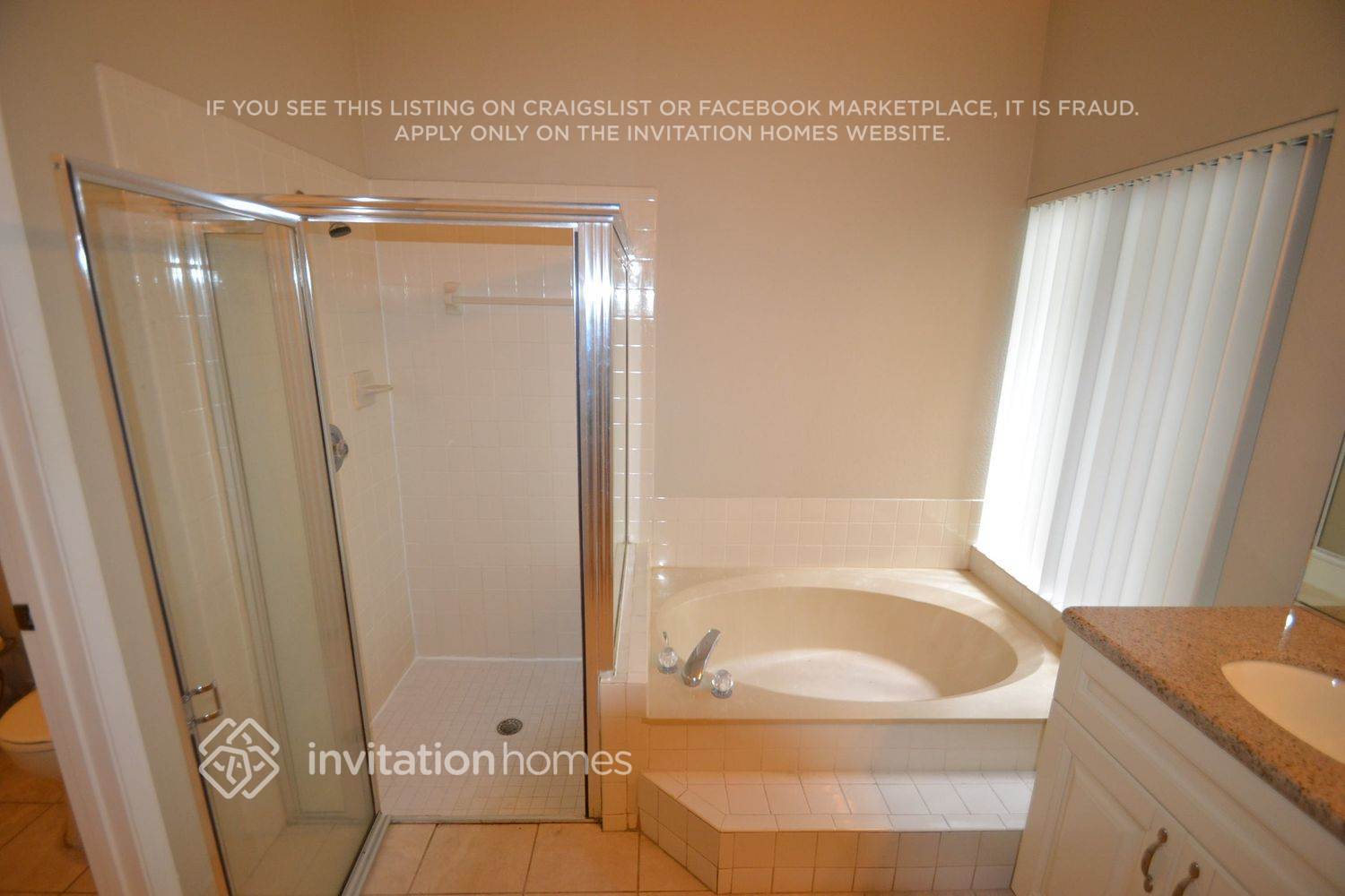 Building Photo - 11571 Waterford Ct