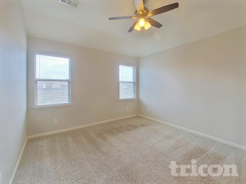 Building Photo - 304 Micah Ln