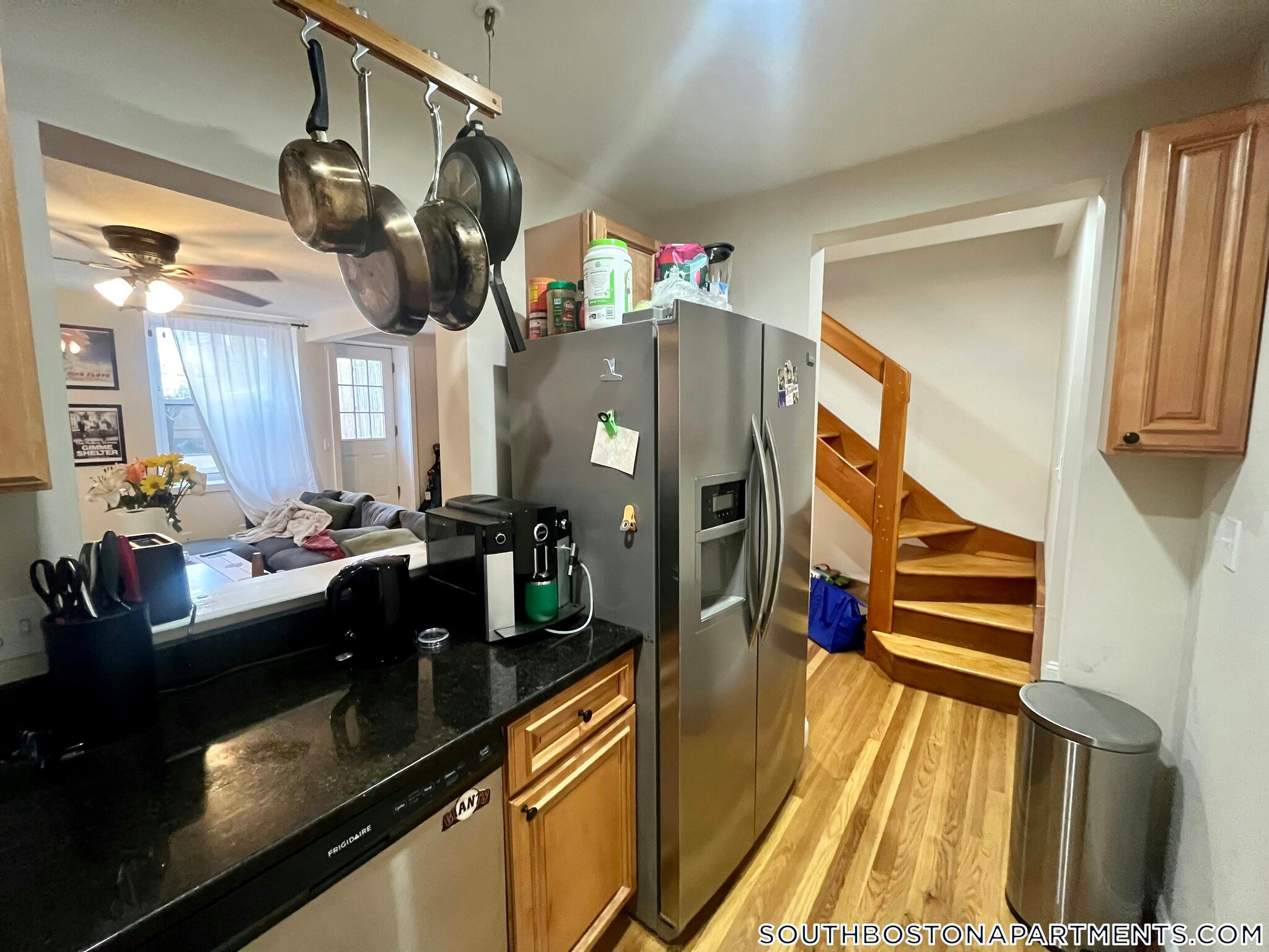 Building Photo - 470 E 3rd St