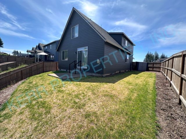 Building Photo - Charming 3-Bedroom Retreat with 2.5 Baths in Serene Happy Valley Locale!
