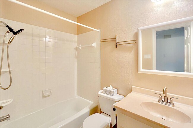 Building Photo - 8705 Clearbrook Trail