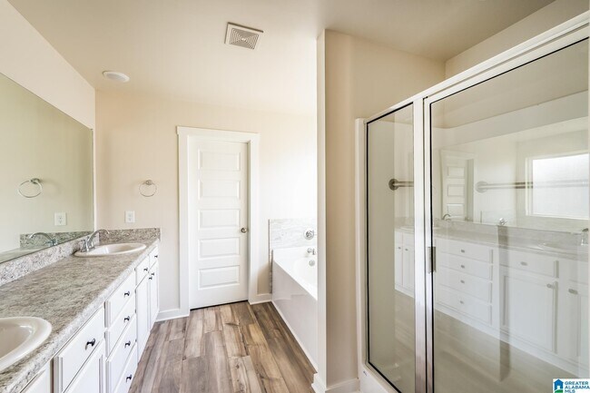 Building Photo - 9937 Hunter Pl