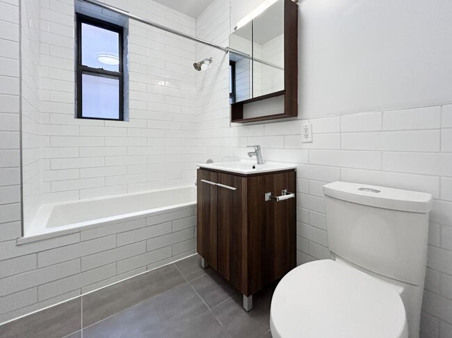 Building Photo - 2 bedroom in NEW YORK NY 10031