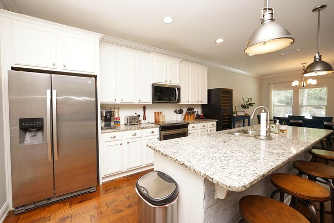 Building Photo - Pool Home in Niceville