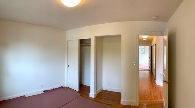 Building Photo - 450 Loma Vista Terrace