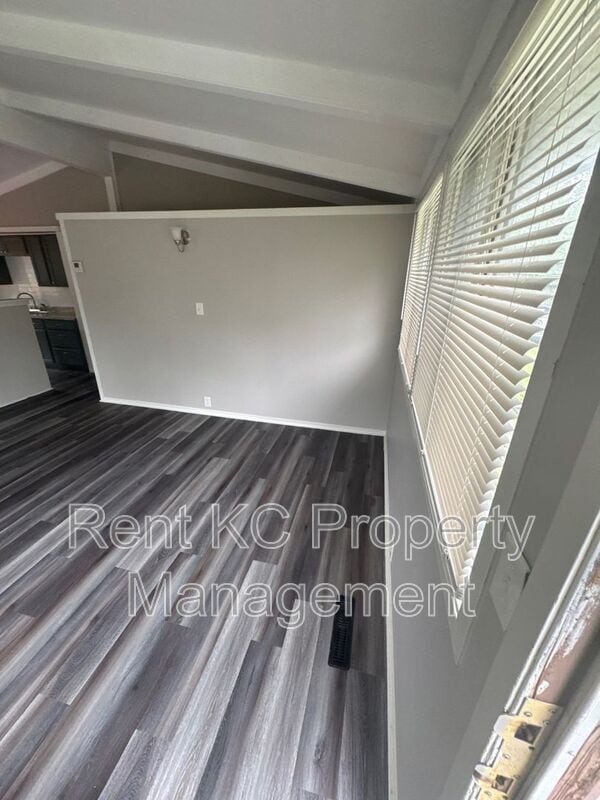 Building Photo - 6904 NW 78th St