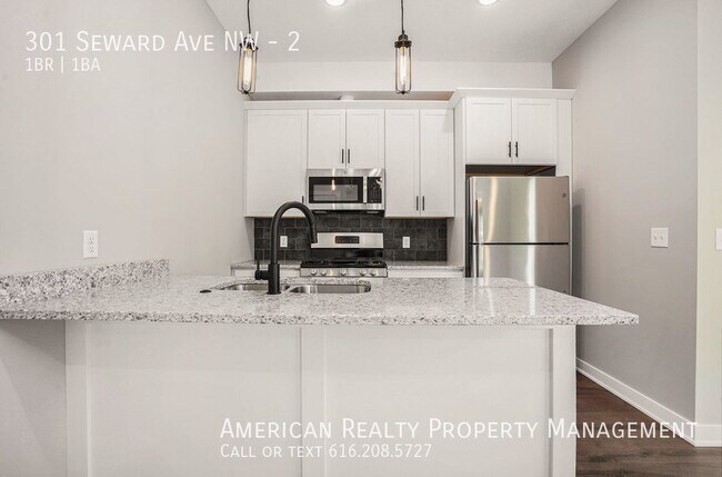 Building Photo - 301 Seward Ave NW