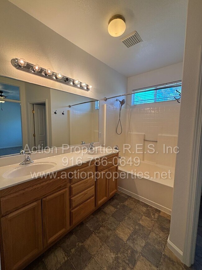 Building Photo - Action Properties Offering Immaculate Highland Reserve 4 Bedroom 2 Bath, 1581 sqft, New Paint and...