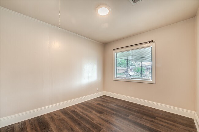 Building Photo - 6126 Antha St