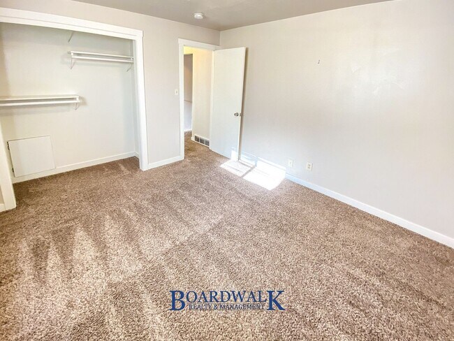 Building Photo - 325 Baird Cir