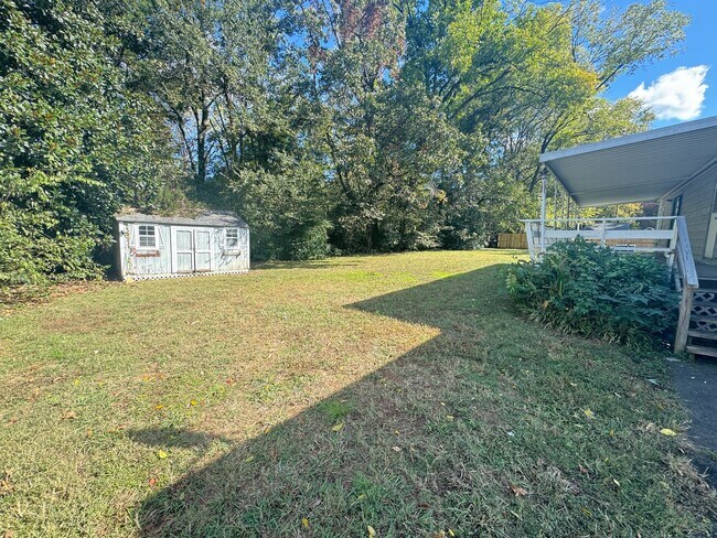 Building Photo - Large 3bd/2ba House across from Afton Vill...