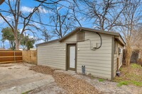 Building Photo - Private Guest House Near Holly Street and ...