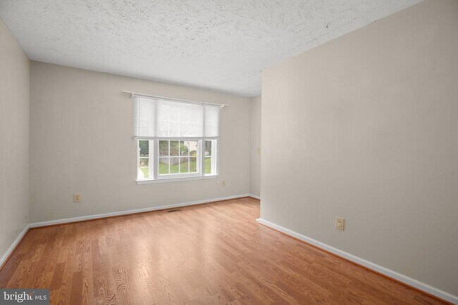 Building Photo - 64 Spring Lake Dr