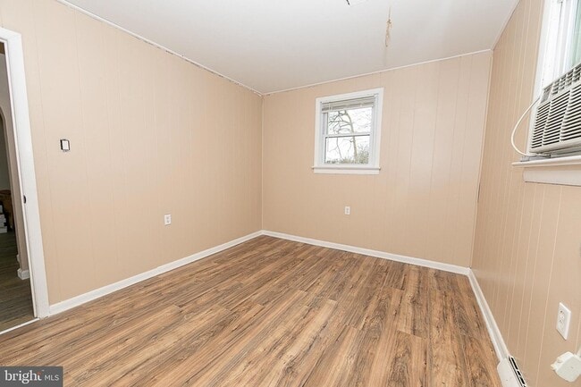 Building Photo - 90 Tufts Rd