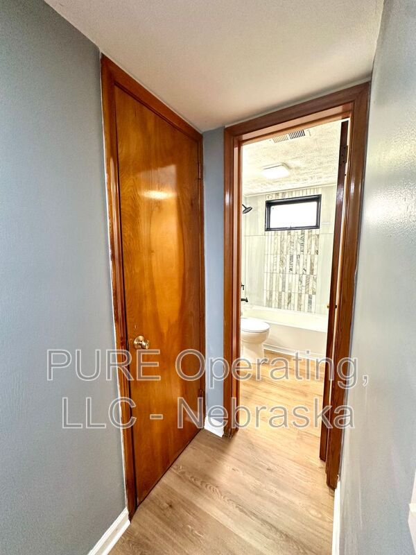 Building Photo - 2205 Lindyview Rd