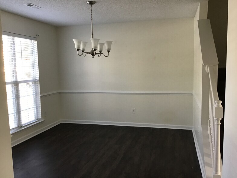 Building Photo - 10 Kilberry Blvd