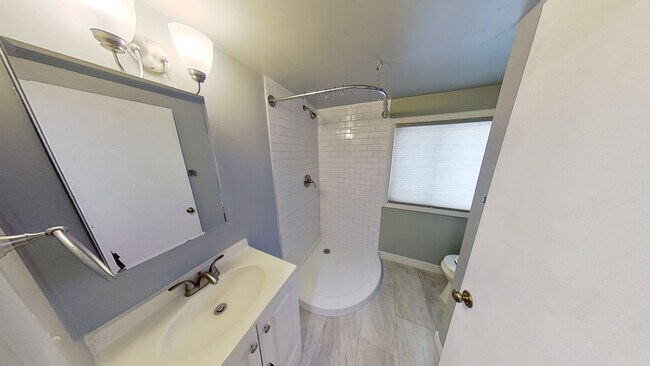 Bathroom 2 - 2635 Fenton St