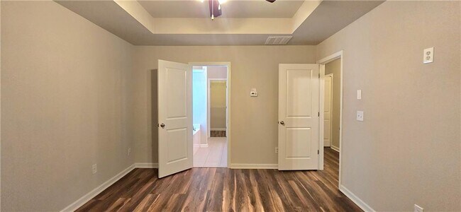 Building Photo - 631 Justins Pl Ln