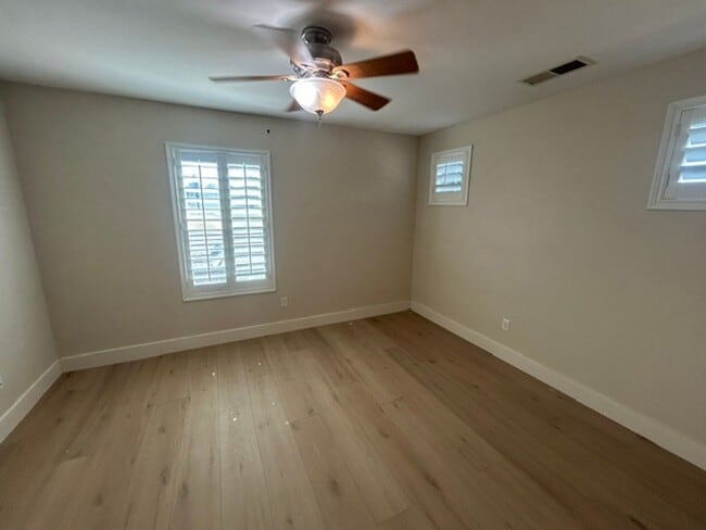 Building Photo - 2 Story house in Cul-De-Sac