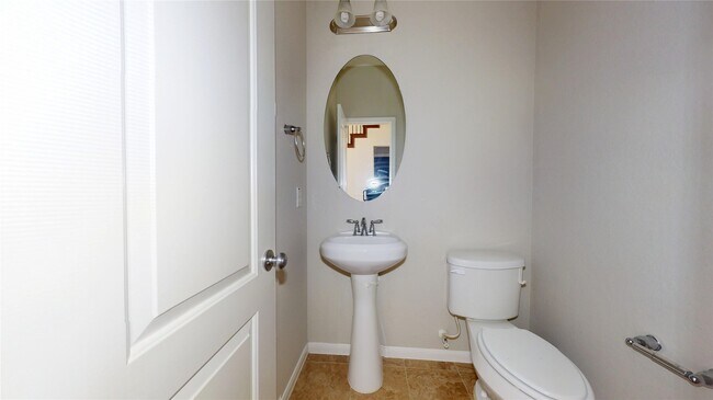 Building Photo - 20254 Fossil Valley Ln